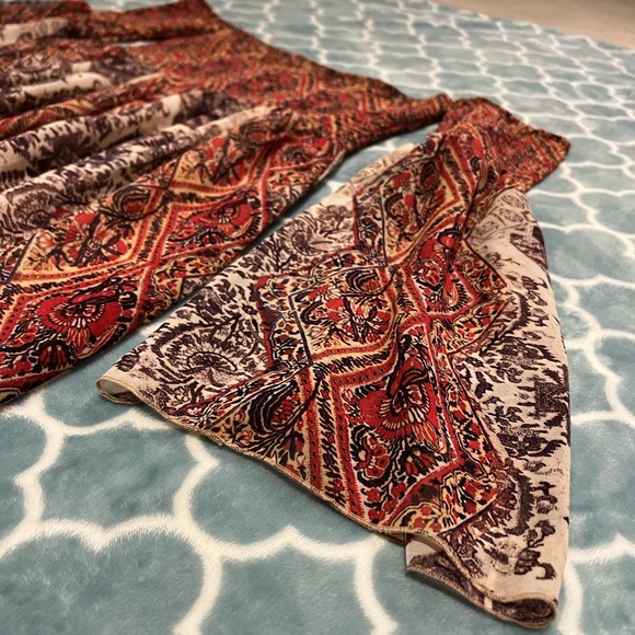 NWOT Forever 21 paisley dress - Picture 4 of 6